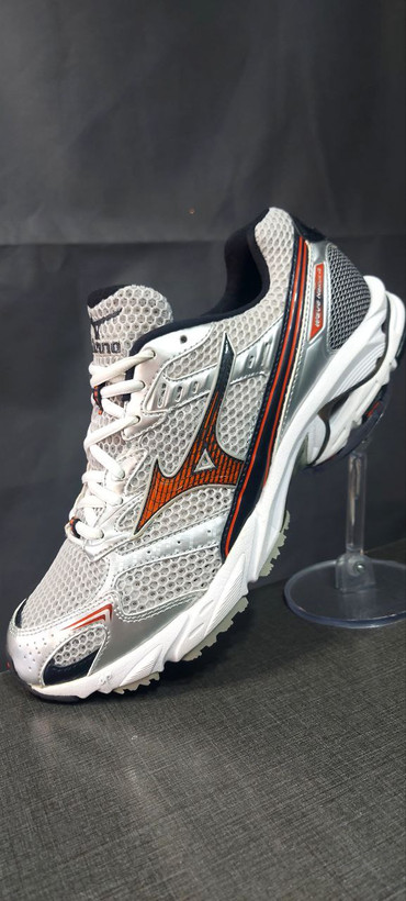 کفش میزانو (Mizuno) Wave Nexus 4 اورجینال سایز 42 | رویه تنفسپذیر | مناسب ورزش و روزمرگی
