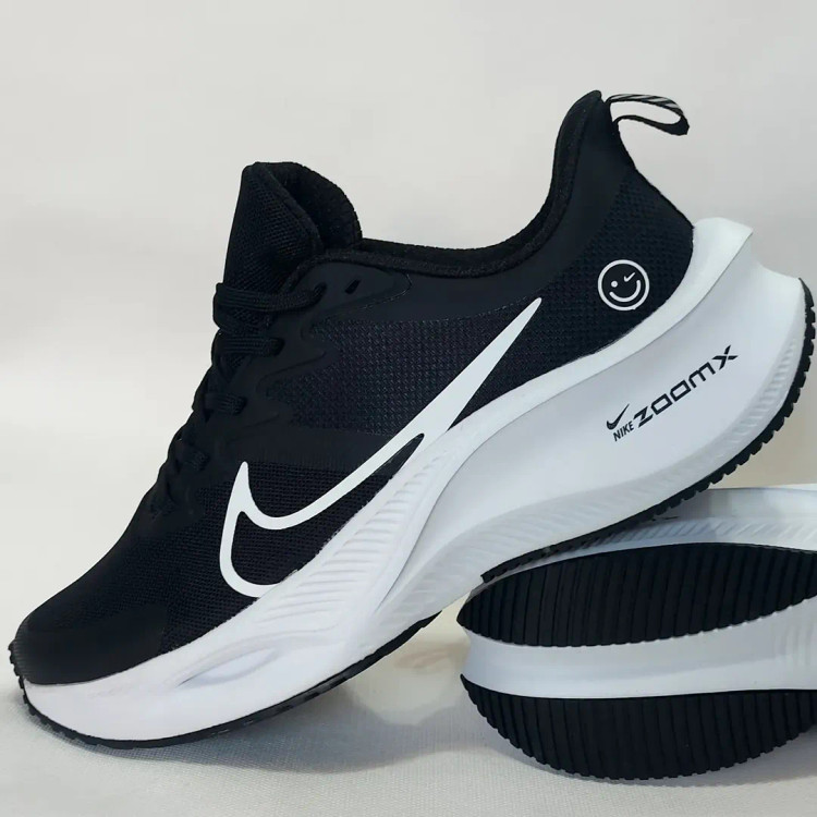 کتانی نایکی لبخند zoomX
