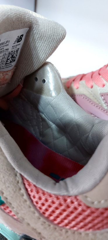 کتونی نیوبالانس (new balance)مدل 9060