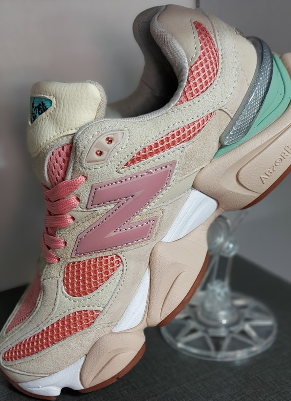 کتونی نیوبالانس (new balance)مدل 9060