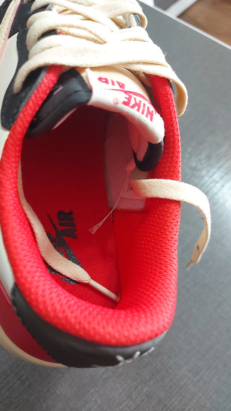 کتونی نایکی ایرجردن ۱ (Air Jordan 1) طرح تراویس اسکات